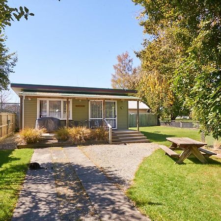 Accommodation Fiordland The Bach - One Bedroom Cottage At 226B Milford Road Te Anau Zewnętrze zdjęcie