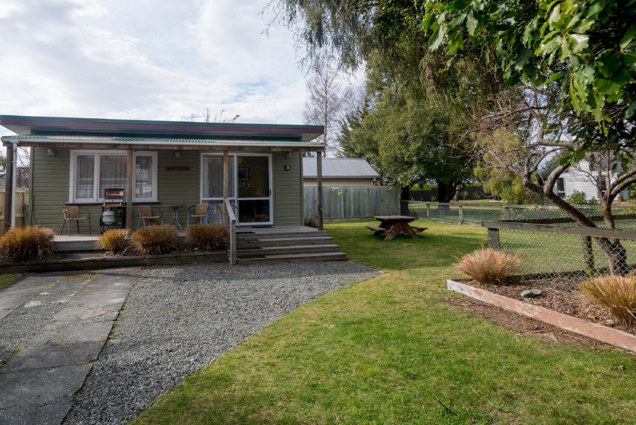 Accommodation Fiordland The Bach - One Bedroom Cottage At 226B Milford Road Te Anau Zewnętrze zdjęcie