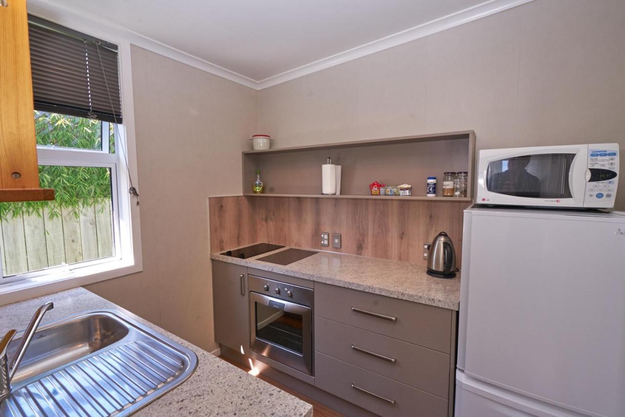 Accommodation Fiordland The Bach - One Bedroom Cottage At 226B Milford Road Te Anau Zewnętrze zdjęcie
