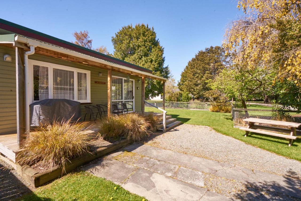 Accommodation Fiordland The Bach - One Bedroom Cottage At 226B Milford Road Te Anau Zewnętrze zdjęcie