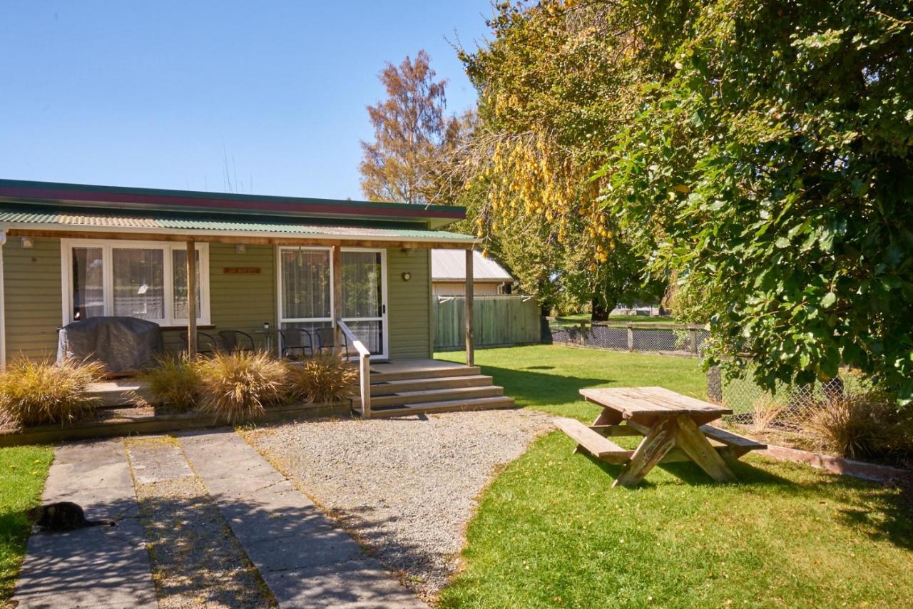 Accommodation Fiordland The Bach - One Bedroom Cottage At 226B Milford Road Te Anau Zewnętrze zdjęcie