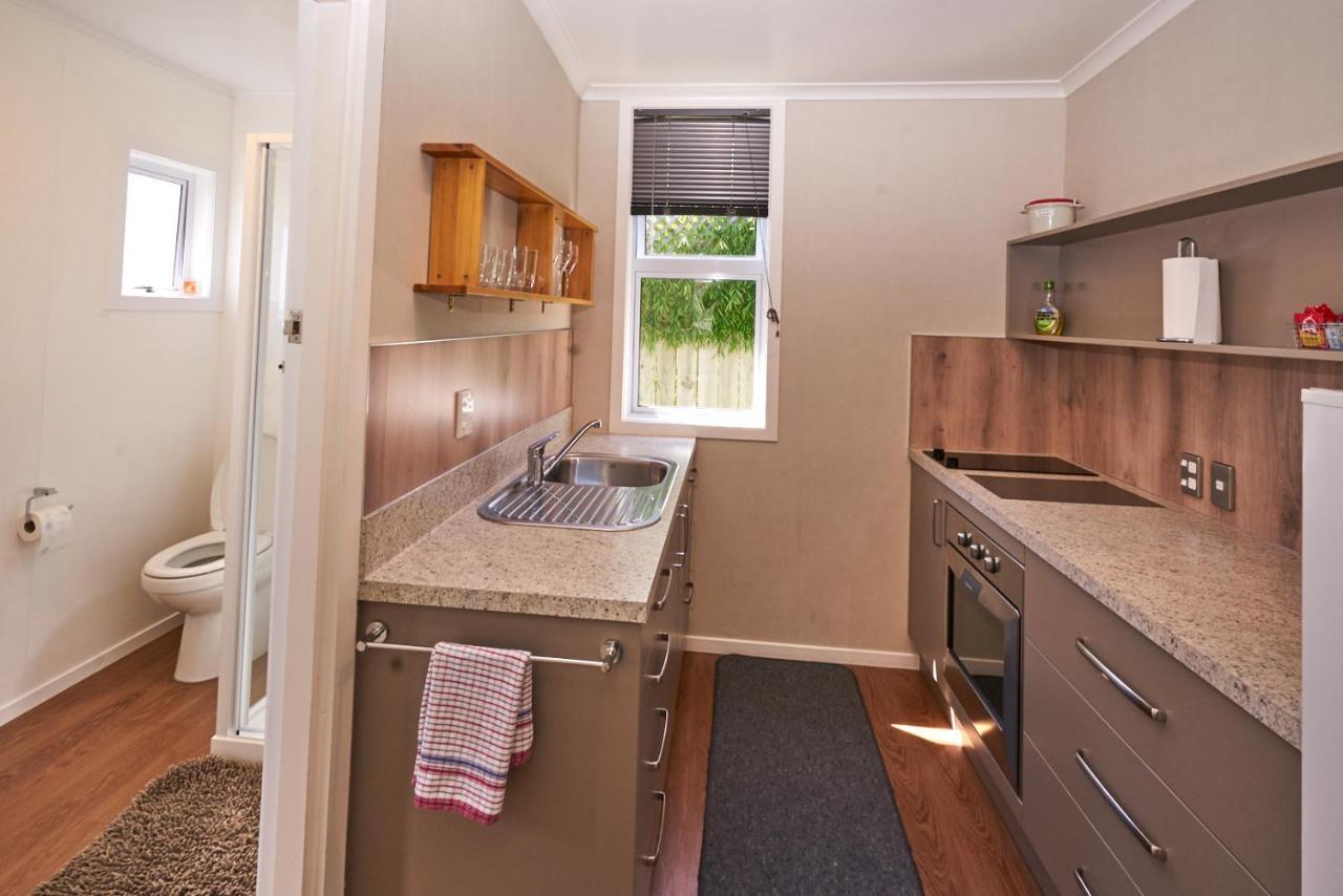 Accommodation Fiordland The Bach - One Bedroom Cottage At 226B Milford Road Te Anau Zewnętrze zdjęcie