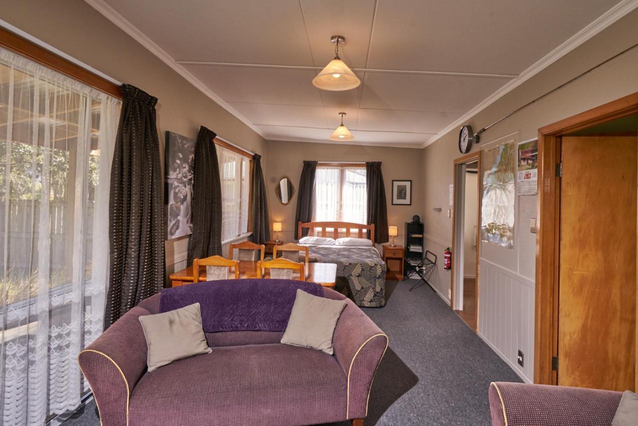 Accommodation Fiordland The Bach - One Bedroom Cottage At 226B Milford Road Te Anau Zewnętrze zdjęcie