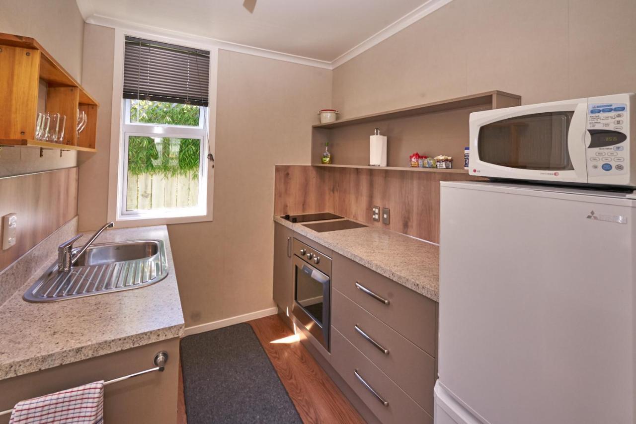 Accommodation Fiordland The Bach - One Bedroom Cottage At 226B Milford Road Te Anau Zewnętrze zdjęcie